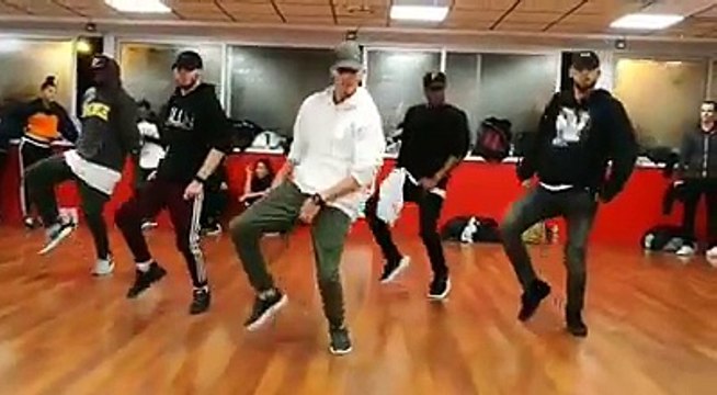 ⚠️ Voici la vidéo de mon cours de mardi dernier tudiomrg ! ⚠️Chorée terminée ! Défi relevé, Street Ragga sur un vrai son Kizomba tony_musik - Dança Kizomb