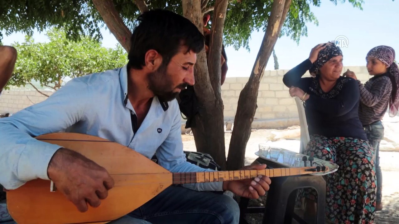 Afrinli saz aşığı huzura kavuşan köyünde kurs açmayı istiyor - AFRİN