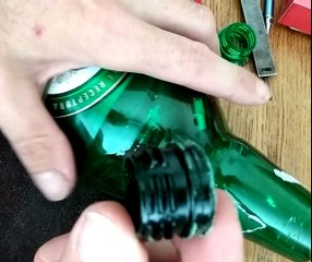 How to replace the broken glass of electronic cigarettes. bottles of PET?
