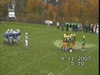lekker laag op ze knieen en een tackle