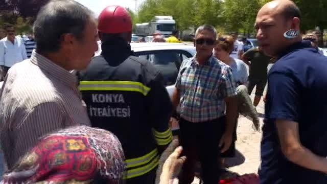 İtfaiye Eri Önce Sıkıştığı Yerden Kurtardı, Sonra Güneşten Korudu