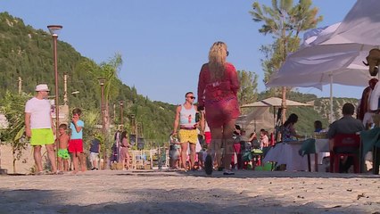 Oraret kur nuk duhet të dilni në plazh  - Top Channel Albania - News - Lajme