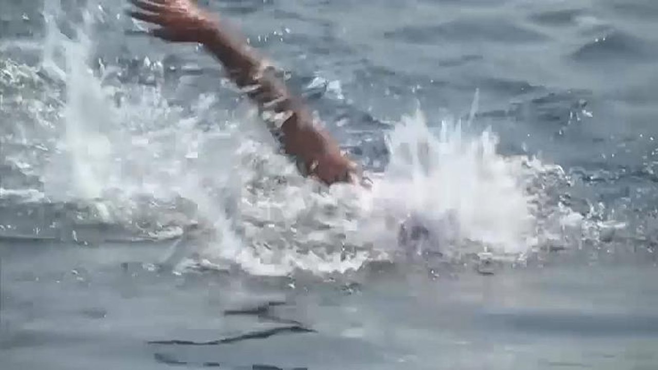 Schwimmend von Asien nach Europa