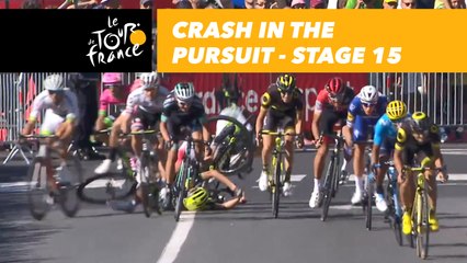 Chute dans le groupe de poursuite / Crash in the pursuit - Étape 15 / Stage 15 - Tour de France 2018