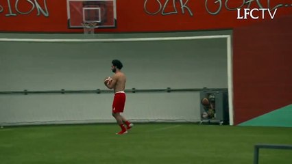 Quand MOHAMED SALAH JOUE au BASKET-BALL - Qu'il est NUUUUULLLL
