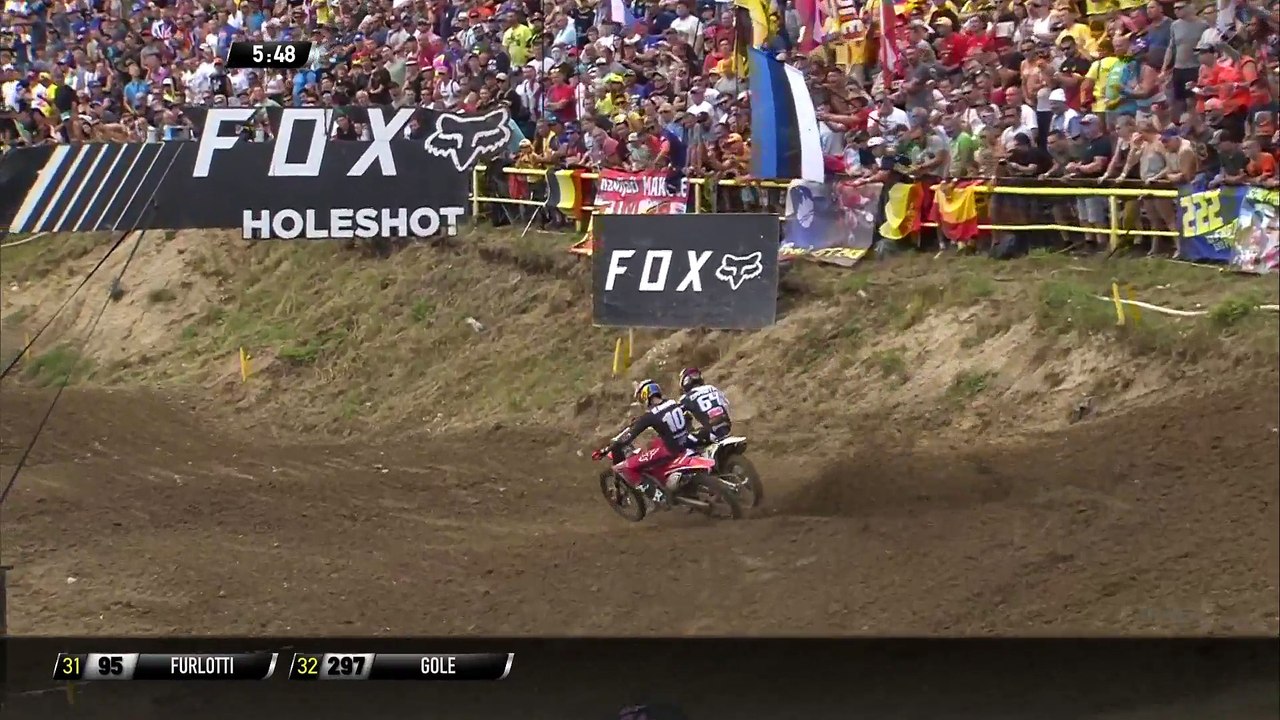 Calvin Vlaanderen passes Thomas Covington - Rac...