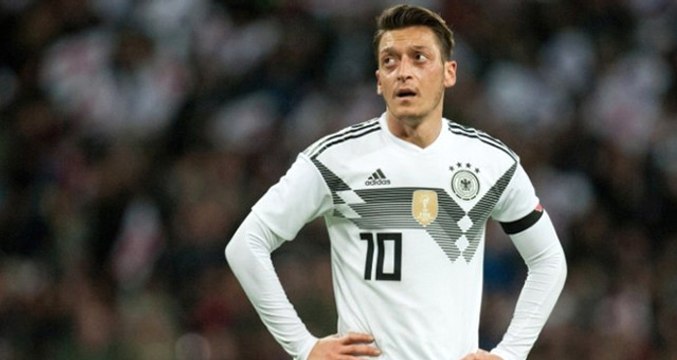 Son Dakika! Mesut Özil Almanya Milli Takımından Emekli Olduğunu Açıkladı