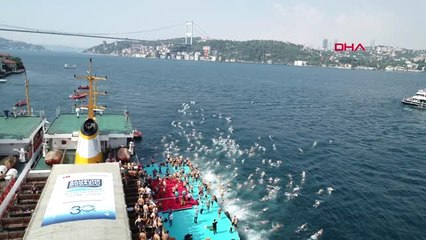 İstanbul Boğaziçi Kıtalararası Yüzme Yarışı'nda Rahatsızlanan Yüzücü Hayatını Kaybetti Hd
