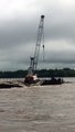 بالفيديو..شاهد لحظة انهيار الجسر الذى يربط روسيا بالصين