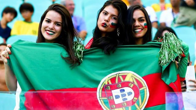 crazy female fans of fifa worldcup 2018