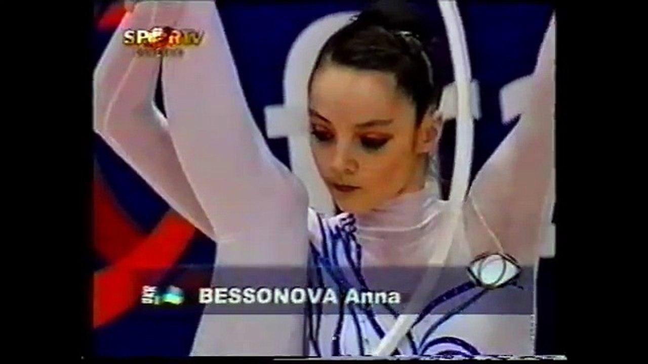 Anna BESSONOVA (UKR) hoop - 2000 Europeans Zaragoza Team
