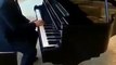 Путин играет на пианино Доля Воровская