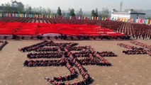 Revue incroyable de 36 000 étudiants chinois