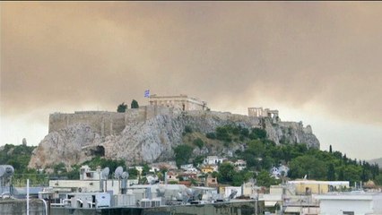 Download Video: Noticia | Un incendio provoca la oscuridad absoluta en el Acrópolis de Atenas (Grecia) 23/7/2018