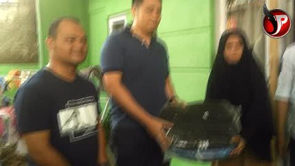 Wakil Ketua Garda Pemuda Nasdem Muhammad Aaron Annar Sampetoding Kunjungi Keluarga Alm. Ade Diding (Tahanan Tewas di Polres Subang)