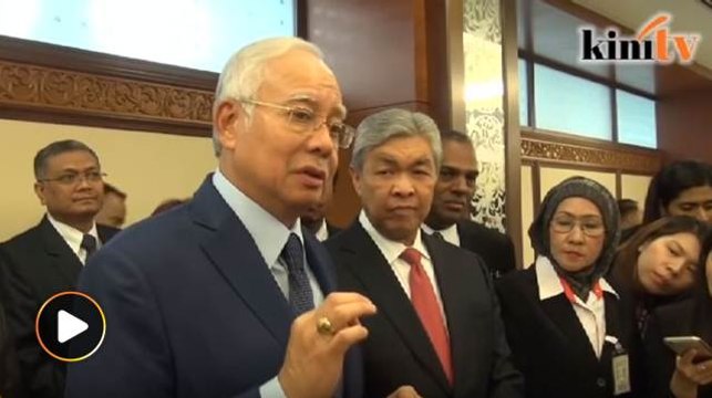 Duit 1MDB ke akaun Umno? Najib 'bersuara'
