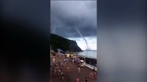 Noticia | Un tornado en el Mar Negro sorprende a decenas de bañistas en Krasnodar (Rusia)