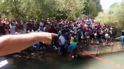 Lastikli rafting yarışması