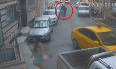 Beyoğlu’nda kapkaççı dehşeti kamerada