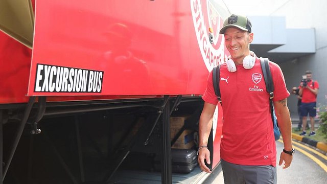 Mesut Ozil abandona seleção alemã de futebol e acusa federação de racismo