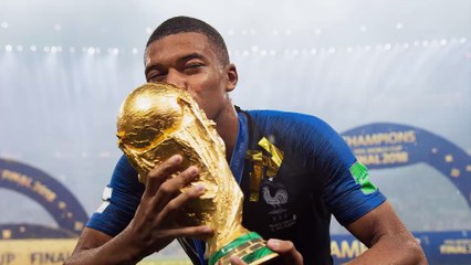 Kylian Mbappé : Le jeune phénomène change de numéro avec le PSG