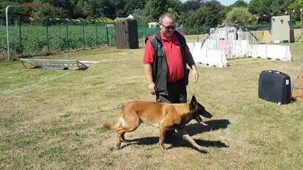 Complicité entre Junker et Jean-Michel Caink, son maître