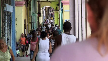 Cuba s'ouvre à l'enrichissement, sans "société communiste"