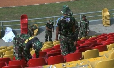 TNI Bantu Perbaiki Stadion Jakabaring yang Sempat Dirusak