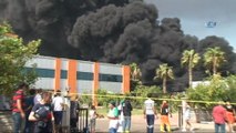 Antalya'daki fabrika yangınına müdahale devam ediyor