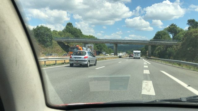 Énorme bouchon entre Chateaulin et Brest