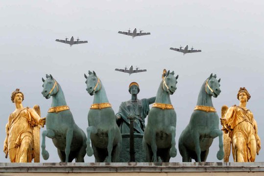Défilé du 14 Juillet: les coulisses du défilé le plus prestigieux de l'année