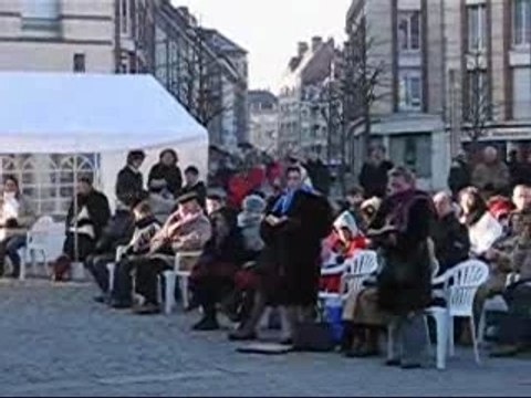 AMIENS MESSE PARVIS CATHEDRALE 16.12.2007