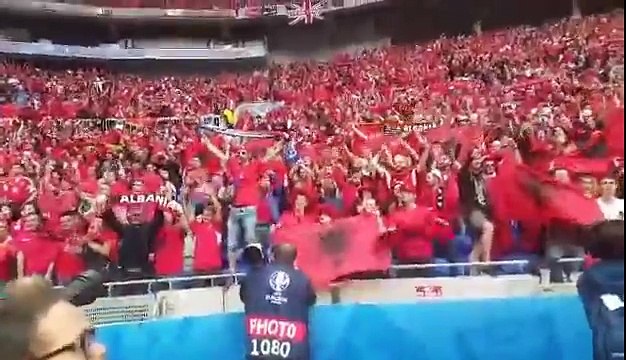Amazing! 35000 Albanian Fans Singing Kuq e Zi (Red Black)