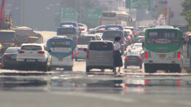 [날씨] 밤사이 또 열대야, 한낮 찜통...서울 37℃ / YTN