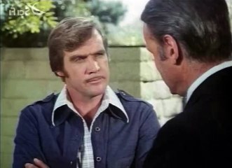 L Homme qui valait 3 milliards S4E18 FRENCH   Part 01