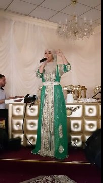 عرس رائع تغني فيه منال حدلي و تخلق جو هائل مع المدعوين 0770871193