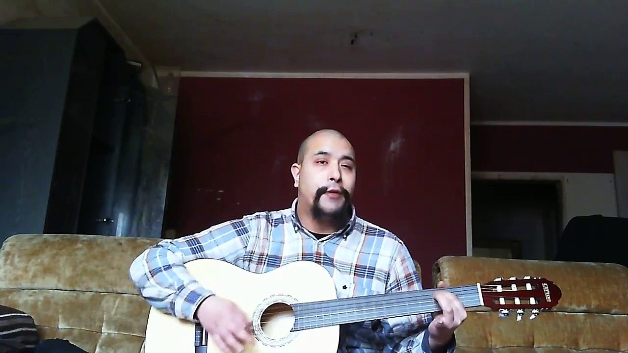 Amok Alki Meyer kloppt die Pep Klampfe (720p_30fps_H264-192kbit_AAC)