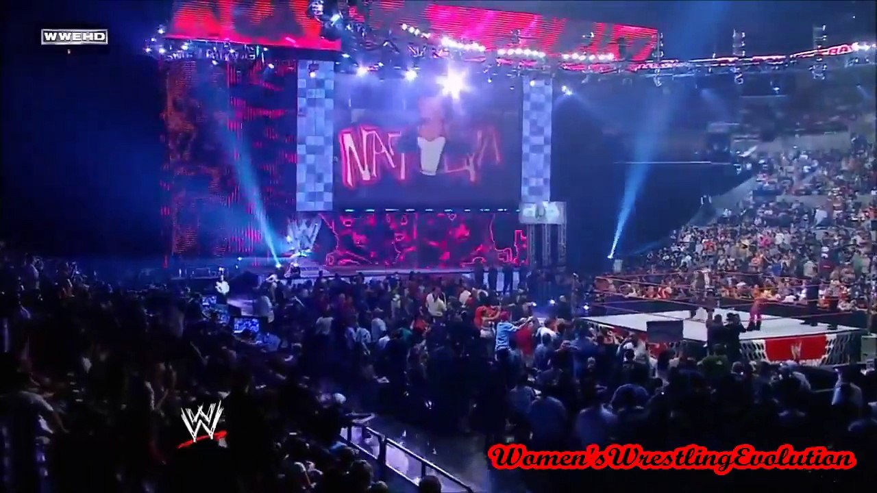 WWE RAW 23/6/8 Mickie & Melina vs Natalya & Victoria