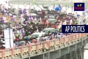 YS Jagan's Padayatra on Rajahmundry Bridge -AP Politics