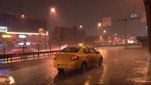 İstanbul'da Şiddetli Yağış Etkili Olmaya Başladı
