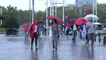 İstanbul'da Yağmur Devam Ediyor