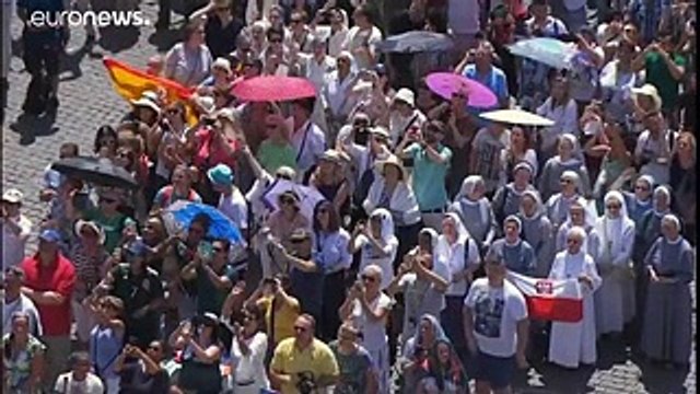 Papa Francisco pede rapidez para evitar naufrágios no Mediterrâneo