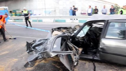 Otomobil ile Traktör Çarpıştı: 2'si Ağır 3 Yaralı