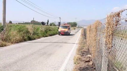 Minibüs Sulama Kanalına Devrildi