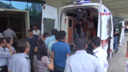 Siirt'te Askeri Araç Devrildi 4 Asker Yaralandı