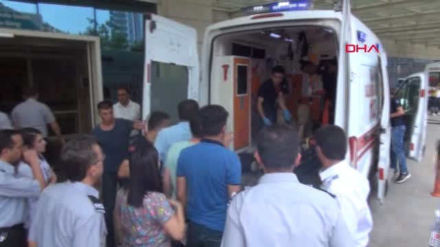 Siirt'te Askeri Araç Devrildi 4 Asker Yaralandı