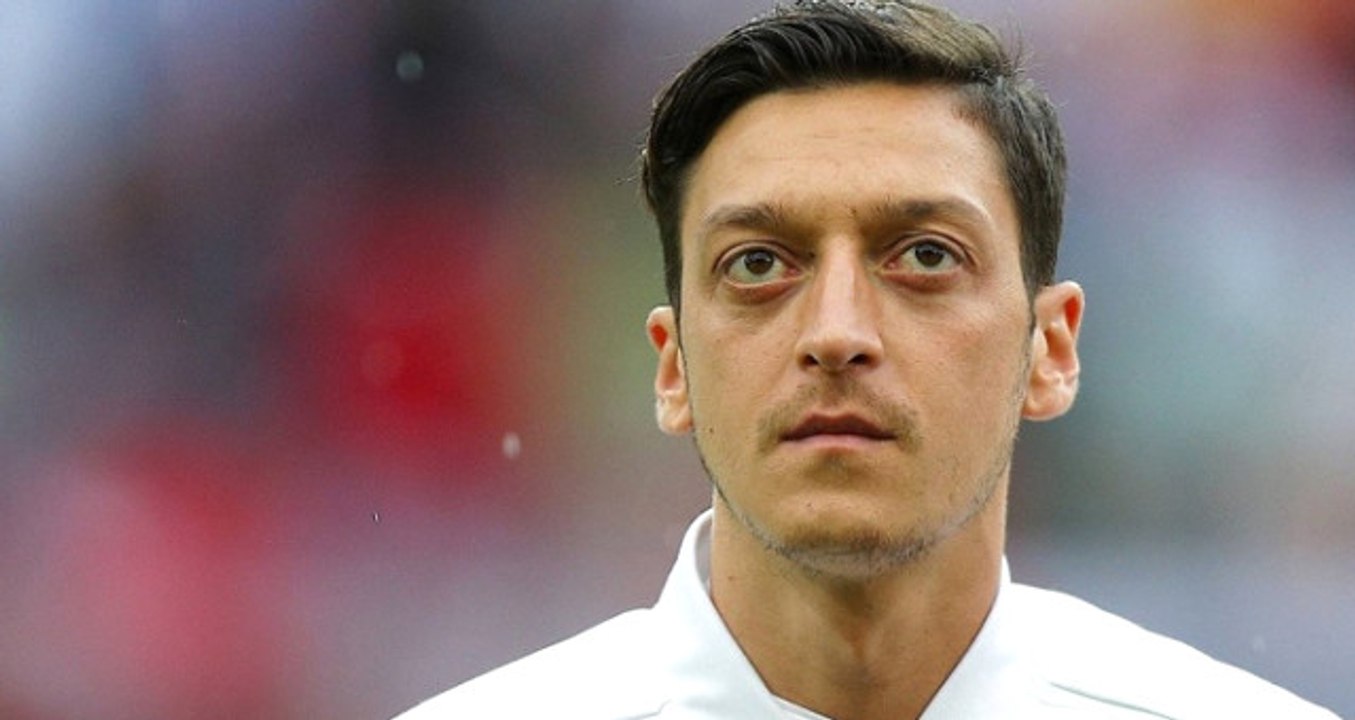 Hakan Ünsal: Mesut Eğer Türk Milli Takımında Oynarsa Hagi Etkisi Yapar
