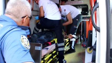 Üzerine demir direk düşen işçi ağır yaralandı - ADANA