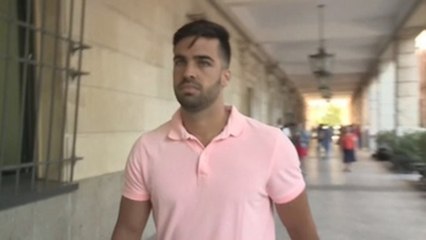 La Audiencia de Navarra mantiene en libertad al guardia civil de La Manada