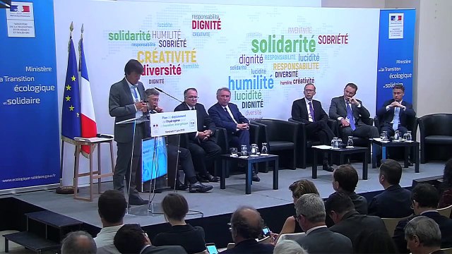 Nicolas Hulot lance un plan de déploiement de l'hydrogène pour la transition énergétique 1 juin 2018